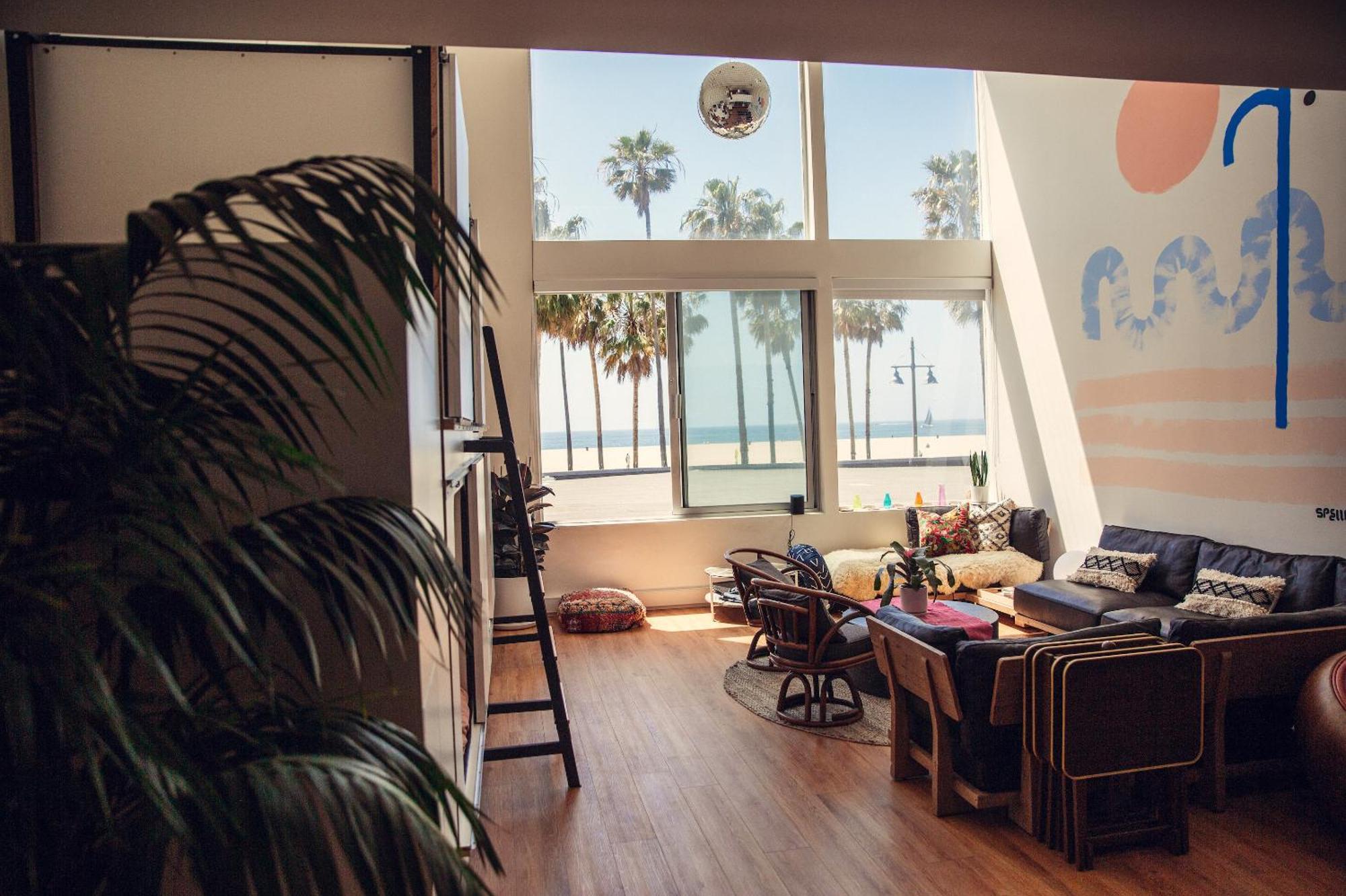Stay Open Venice Beach — Photos 3